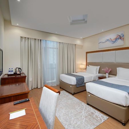 Vendome Plaza Hotel Дубай Экстерьер фото