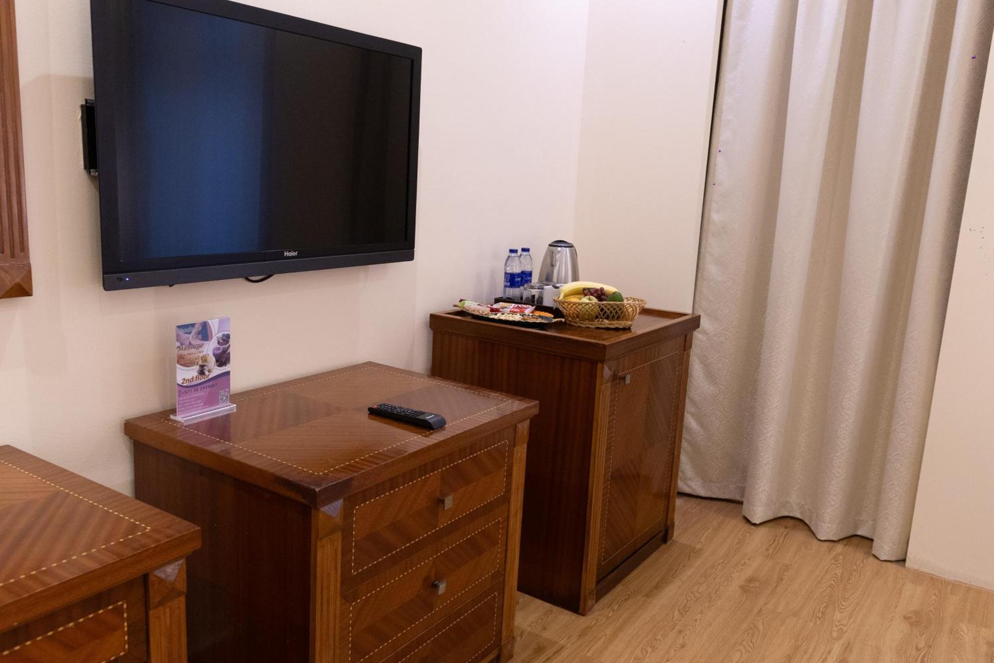 Vendome Plaza Hotel Дубай Экстерьер фото