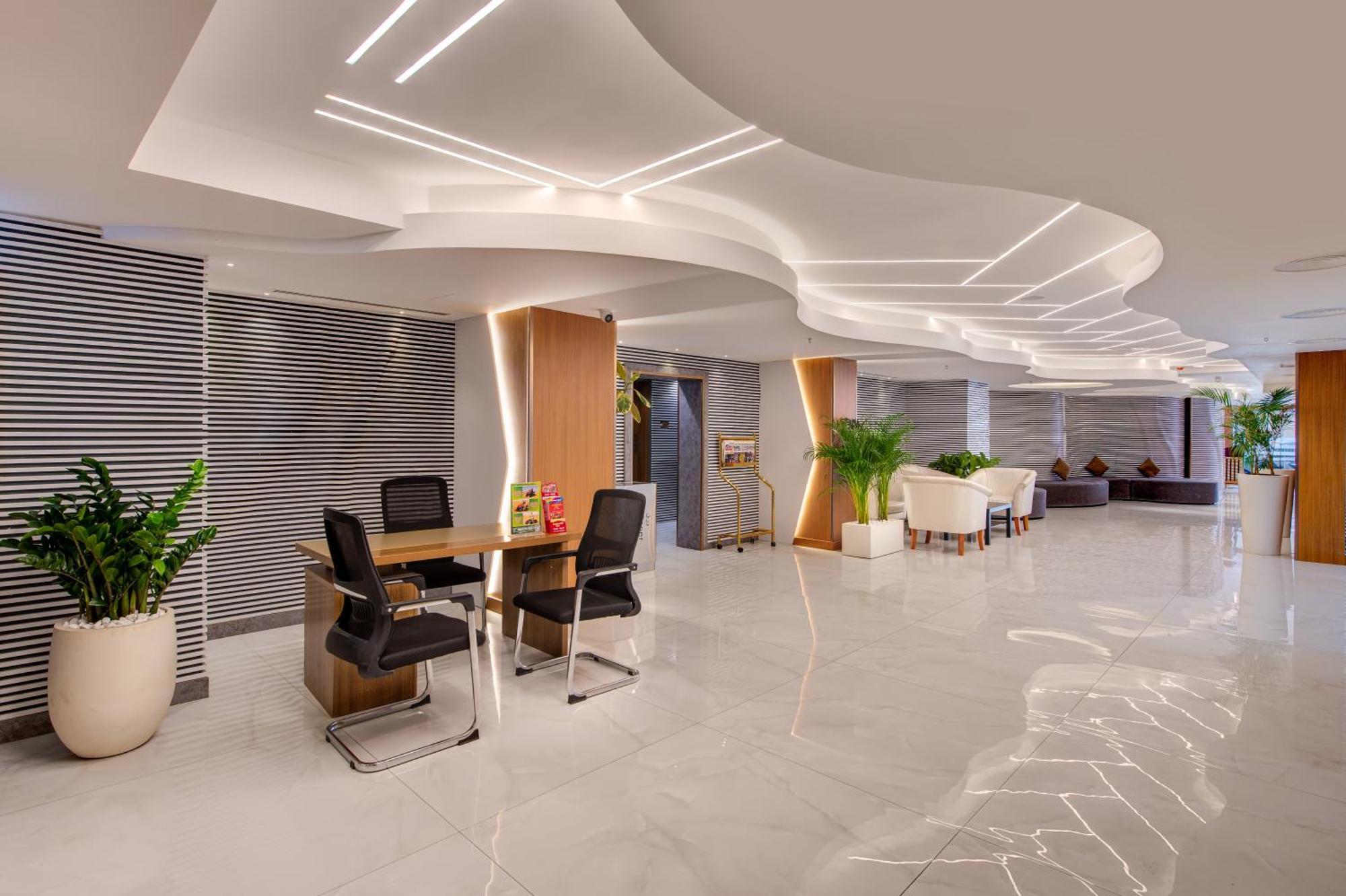 Vendome Plaza Hotel Дубай Экстерьер фото